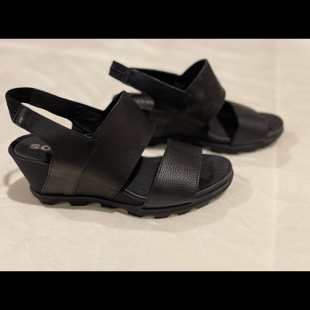 Womens sorel sandals 11